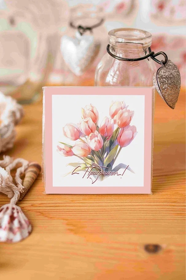 kartochka-s-prazdnikom-rozovye-tyulpany-k395.jpg